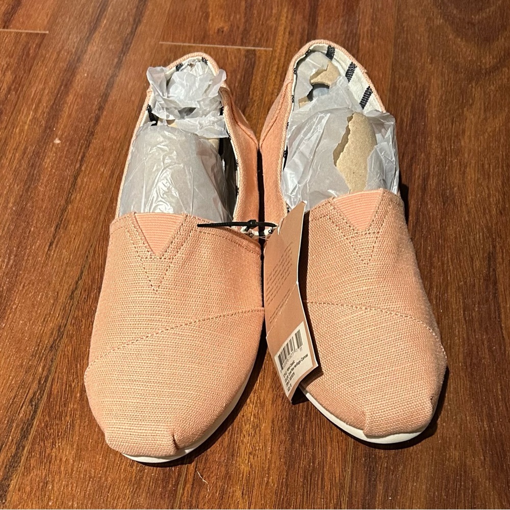 Toms Shoes